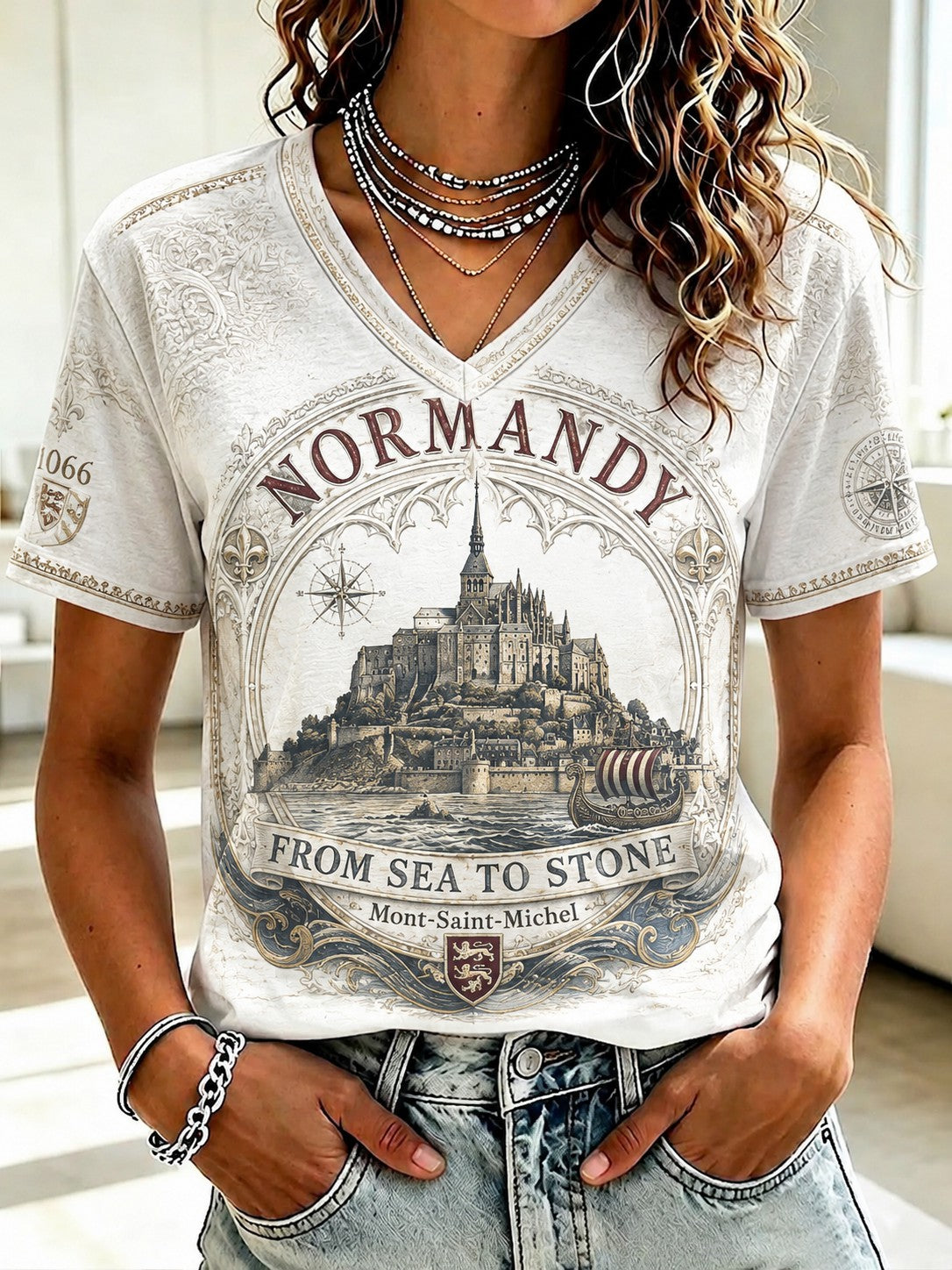 T-shirt femme à col en V imprimé Normandie, France