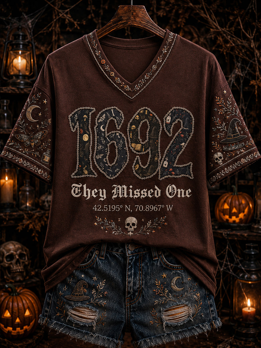 T-shirt imprimé à col en V pour femmes «1692 ils ont tout gâché»