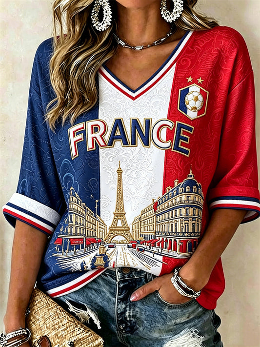 T-shirt femme France Football Paris à col en V, manches mi-longues, imprimé color-block sur fond drapeau
