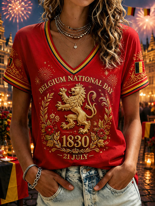 Haut à manches courtes à col en V imprimé sur le thème de la fête nationale Femme