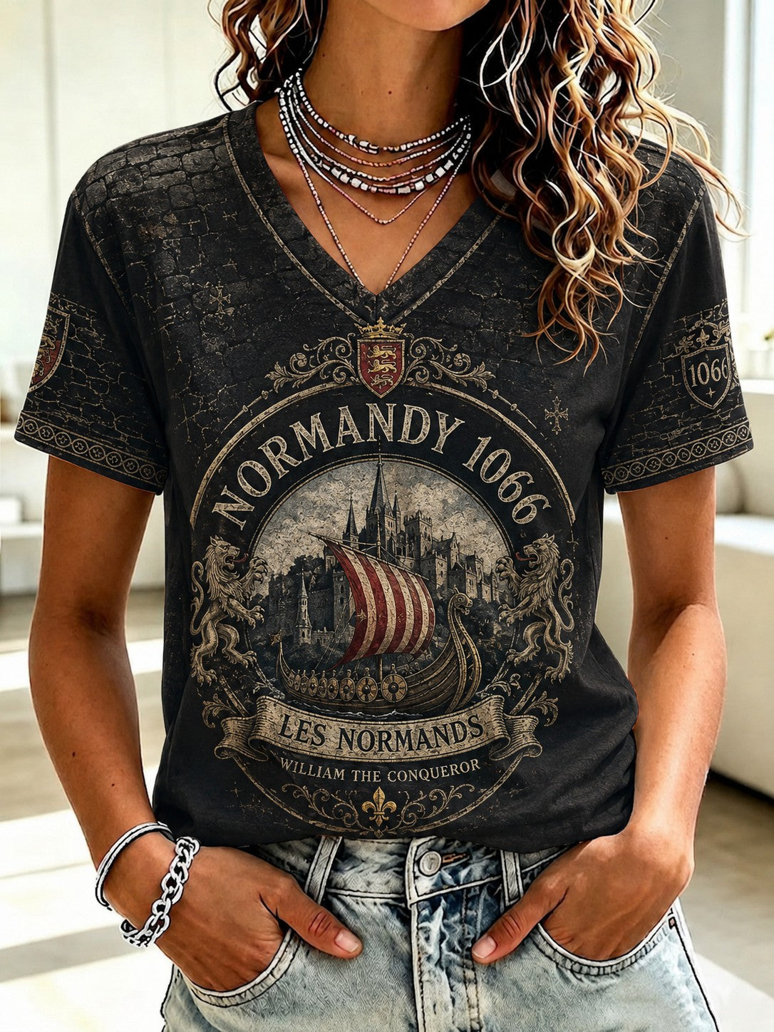T-shirt femme à col en V imprimé Normandie, France