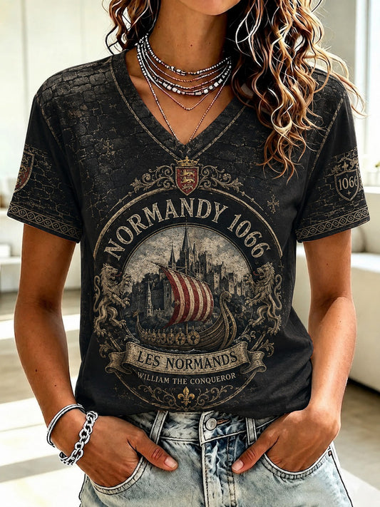 T-shirt femme à col en V imprimé Normandie, France