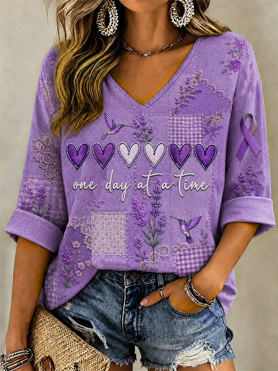 T-shirt à col en V pour femmes, imprimé floral violet et soutien à la sensibilisation à la maladie d’Alzheimer